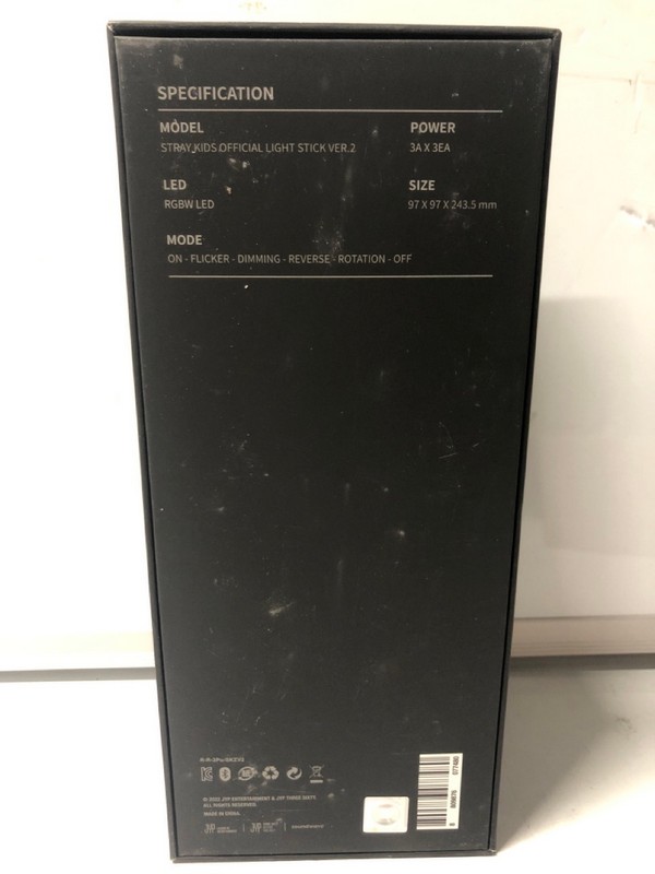 Lot 257  
            Nottingham SR7 – Delivery Only 

                
STRAY KIDS OFFICIAL LIGHT STICK - Image 4