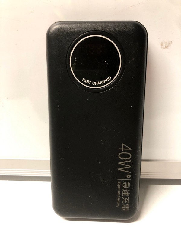 Lot 258  
            Nottingham SR7 – Delivery Only 

                
QTY OF ITEMS INC MAGNETIC BATTERY PACK - Image 3