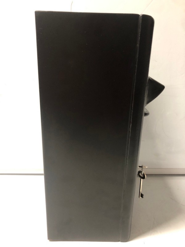 Lot 261  
            Nottingham SR7 – Delivery Only 

                
BLACK METAL POSTBOX WITH KEYS - Image 3