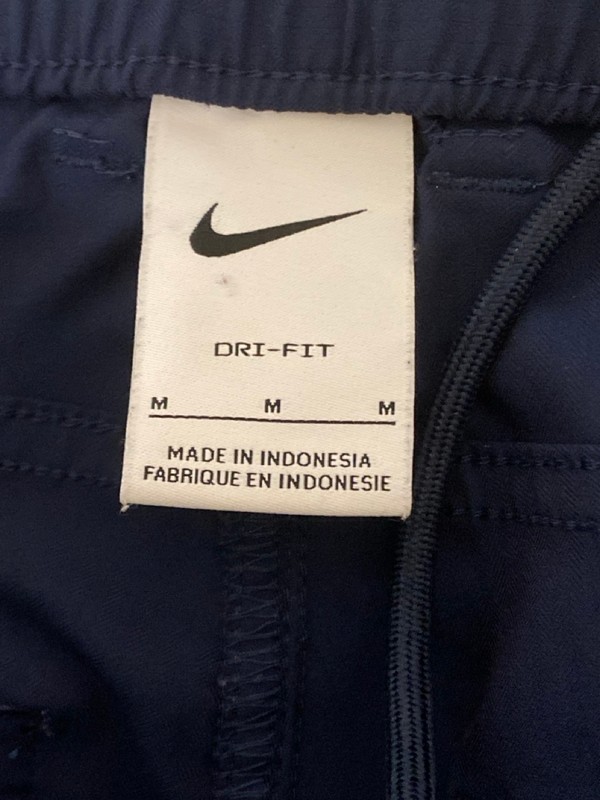 Lot 268  
            Nottingham SR7 – Delivery Only 

                
NIKE DRI-FIT BLUE TROUSERS SIZE: M - Image 4