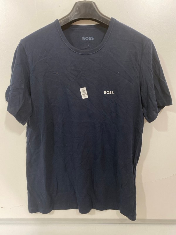 Lot 269  
            Nottingham SR7 – Delivery Only 

                
HUGO BOSS MEN'S T-SHIRT SIZE: L