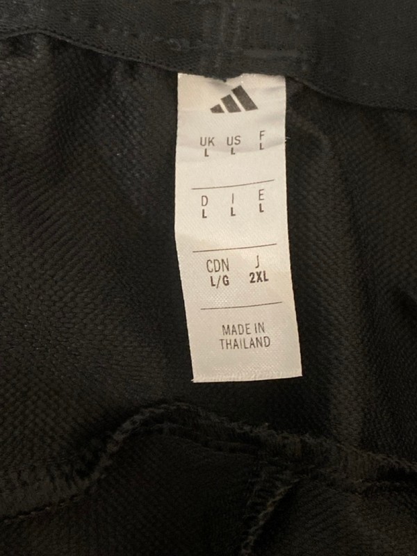 Lot 270  
            Nottingham SR7 – Delivery Only 

                
2 X ADIDAS CLOTHING ITEMS INC TRAINING CLUB SHORTS SIZE: L - Image 3