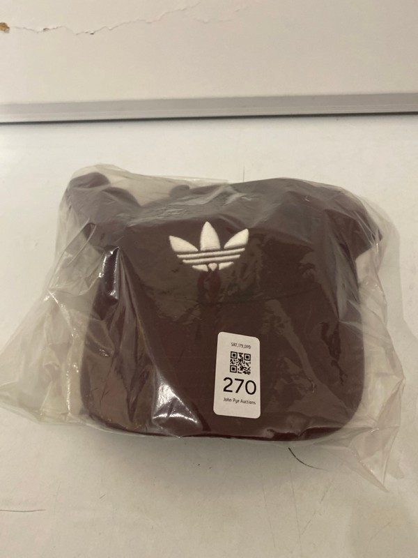 Lot 270  
            Nottingham SR7 – Delivery Only 

                
2 X ADIDAS CLOTHING ITEMS INC TRAINING CLUB SHORTS SIZE: L - Image 4