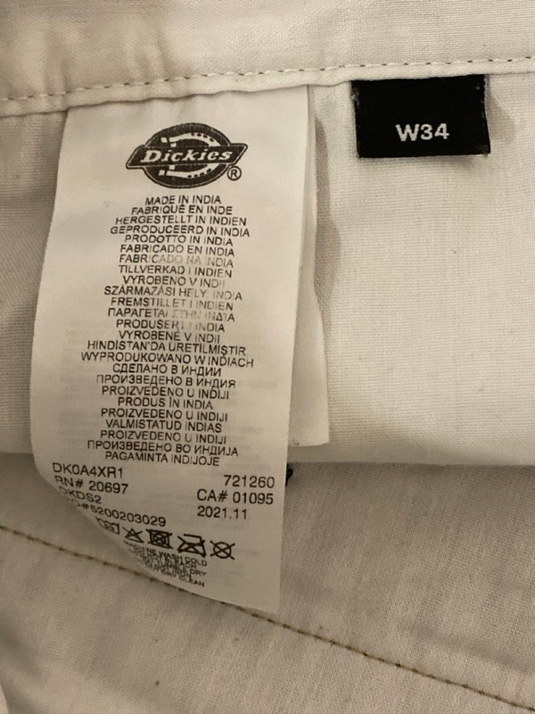 Lot 272  
            Nottingham SR7 – Delivery Only 

                
DICKIES LEOPARD PRINT SHORTS SIZE: W34