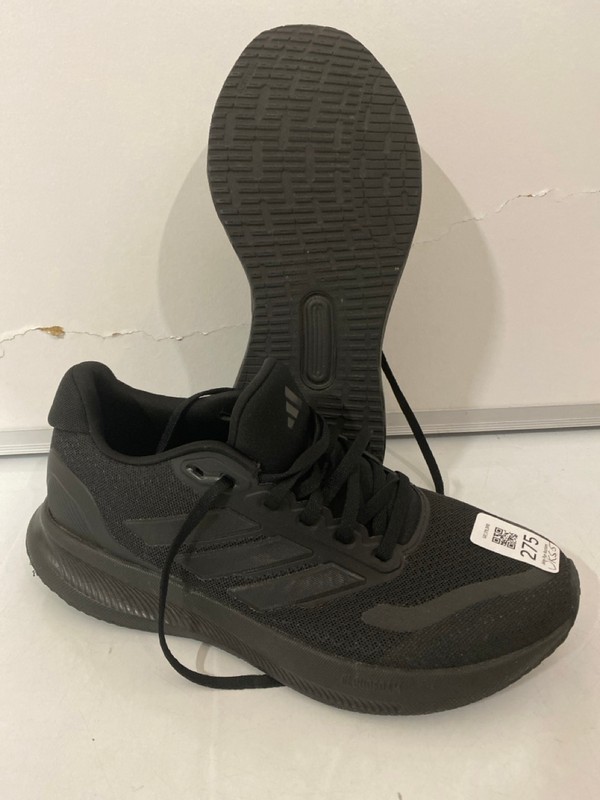 Lot 275  
            Nottingham SR7 – Delivery Only 

                
PAIR OF ADIDAS RUNFALCON 5 RUNING SHOES SIZE: UK 5.5