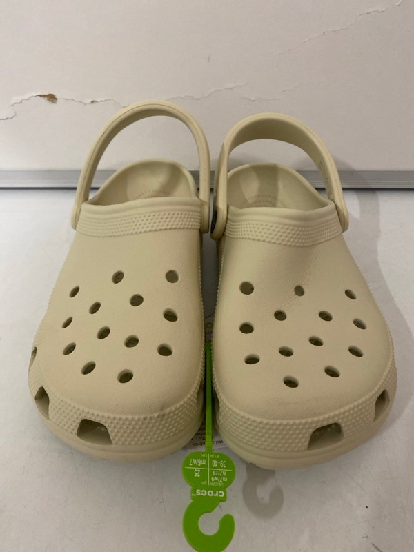 Lot 279  
            Nottingham SR7 – Delivery Only 

                
PAIR OF CROCS CLASSIC CLOGS SIZE: M7/W9