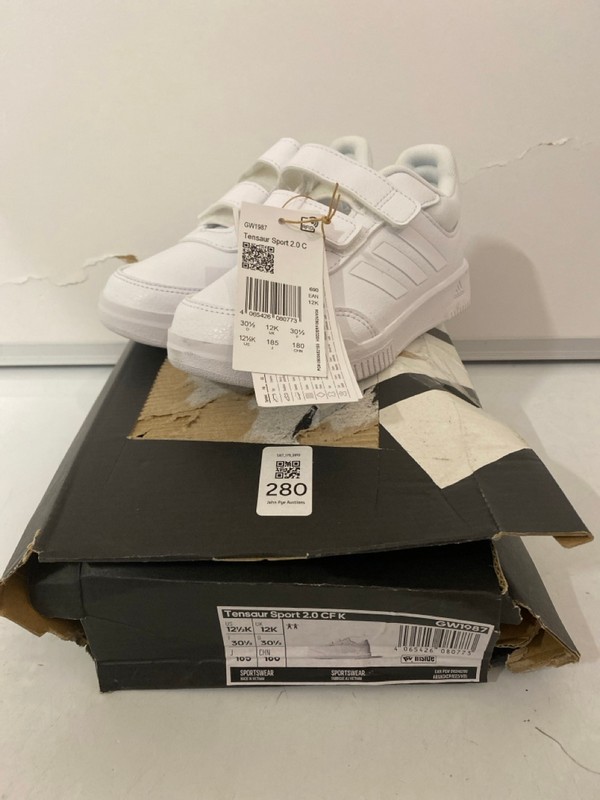 Lot 280  
            Nottingham SR7 – Delivery Only 

                
ADIDAS TENSAUR SPORT 2.0 CF KIDS TRAINERS SIZE: UK 12K