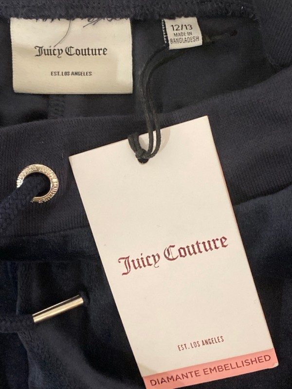 Lot 284  
            Nottingham SR7 – Delivery Only 

                
JUICY COUTURE DIAMANTE EMBELLISHED TRACKSUIT BOTTOMS SIZE: 12/13