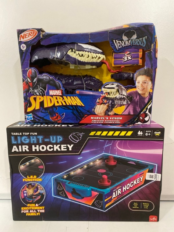 Lot 288  
            Nottingham SR7 – Delivery Only 

                
QTY OF KIDS TOYS INC NERF VENOM VS SPIDERMAN VENOM DART BLASTER