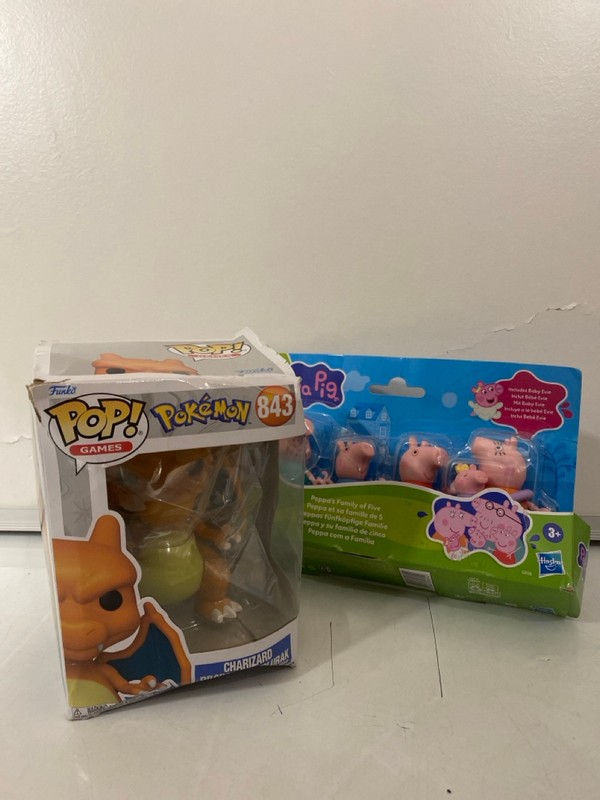 Lot 288  
            Nottingham SR7 – Delivery Only 

                
QTY OF KIDS TOYS INC NERF VENOM VS SPIDERMAN VENOM DART BLASTER