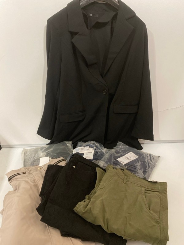 Lot 289  
            Nottingham SR7 – Delivery Only 

                
QTY OF DESIGNER CLOTHING IN VARIOUS SIZES AND DESIGNS