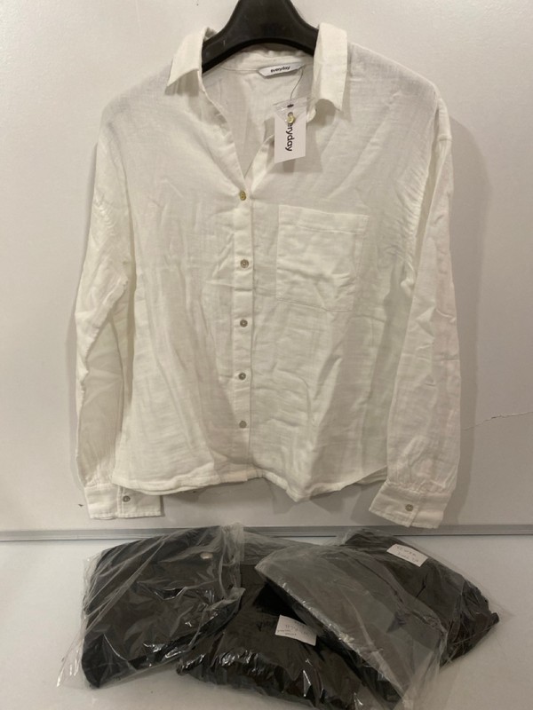 Lot 294  
            Nottingham SR7 – Delivery Only 

                
QTY OF DESIGNER CLOTHING IN VARIOUS SIZES AND DESIGNS