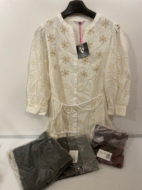 Lot 295  
            Nottingham SR7 – Delivery Only 

                
QTY OF DESIGNER CLOTHING IN VARIOUS SIZES AND DESIGNS
