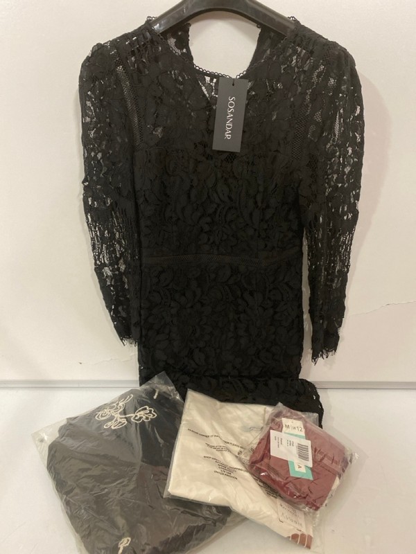 Lot 295  
            Nottingham SR7 – Delivery Only 

                
QTY OF DESIGNER CLOTHING IN VARIOUS SIZES AND DESIGNS