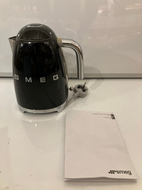 Lot 2  
            Nottingham SR7 – Delivery Only 

                
SMEG BLACK JUG KETTLE ORIGINAL RRP £149.99