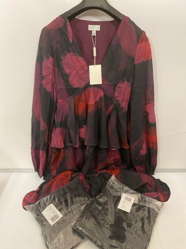 Lot 308  
            Nottingham SR7 – Delivery Only 

                
QTY OF DESIGNER CLOTHING IN VARIOUS SIZES AND DESIGNS - Image 3
