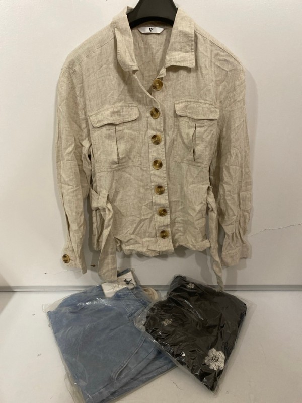 Lot 311  
            Nottingham SR7 – Delivery Only 

                
QTY OF DESIGNER CLOTHING IN VARIOUS SIZES AND DESIGNS