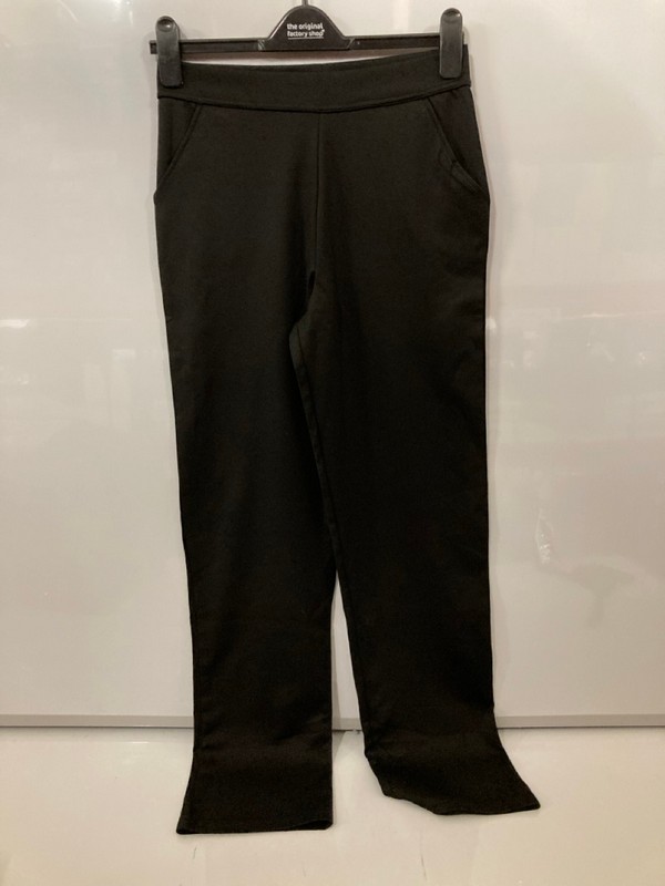 Lot 314  
            Nottingham SR7 – Delivery Only 

                
QTY OF DESIGNER CLOTHING IN VARIOUS SIZES AND DESIGNS - Image 4