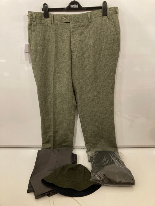 Lot 315  
            Nottingham SR7 – Delivery Only 

                
QTY OF DESIGNER CLOTHING IN VARIOUS SIZES AND DESIGNS