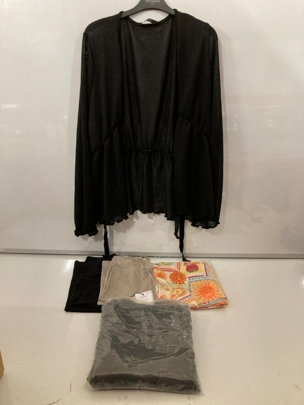 Lot 316  
            Nottingham SR7 – Delivery Only 

                
QTY OF DESIGNER CLOTHING IN VARIOUS SIZES AND DESIGNS - Image 2