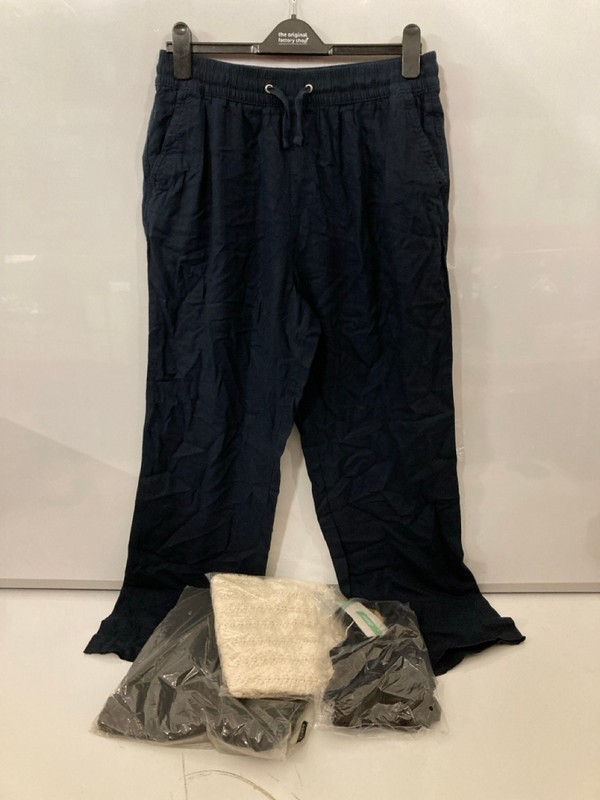 Lot 317  
            Nottingham SR7 – Delivery Only 

                
QTY OF DESIGNER CLOTHING IN VARIOUS SIZES AND DESIGNS - Image 2