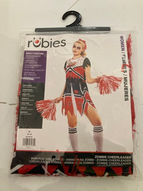 Lot 318  
            Nottingham SR7 – Delivery Only 

                
QTY OF DRESSING UP COSTUMES INC VAMPIRE BAT WINGS & ZOMBIE CHEERLEADER