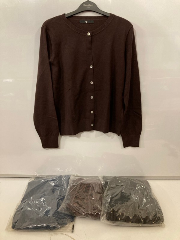 Lot 325  
            Nottingham SR7 – Delivery Only 

                
QTY OF DESIGNER CLOTHING IN VARIOUS SIZES AND DESIGNS