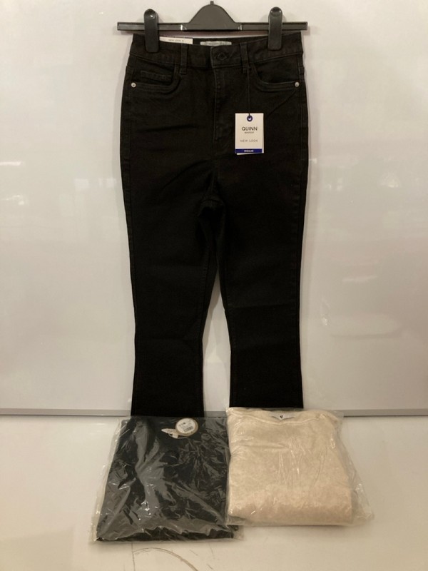 Lot 325  
            Nottingham SR7 – Delivery Only 

                
QTY OF DESIGNER CLOTHING IN VARIOUS SIZES AND DESIGNS