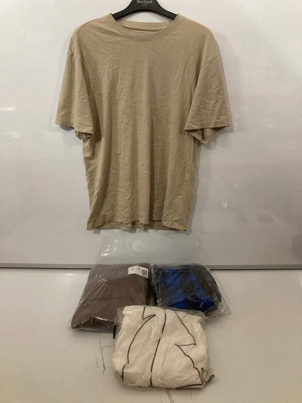 Lot 326  
            Nottingham SR7 – Delivery Only 

                
QTY OF DESIGNER CLOTHING IN VARIOUS SIZES AND DESIGNS - Image 2