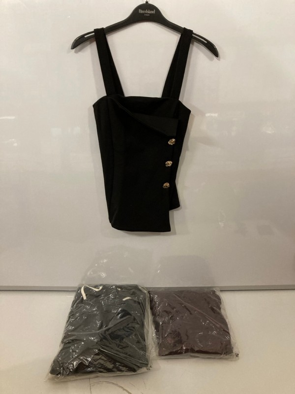 Lot 327  
            Nottingham SR7 – Delivery Only 

                
QTY OF DESIGNER CLOTHING IN VARIOUS SIZES AND DESIGNS - Image 2