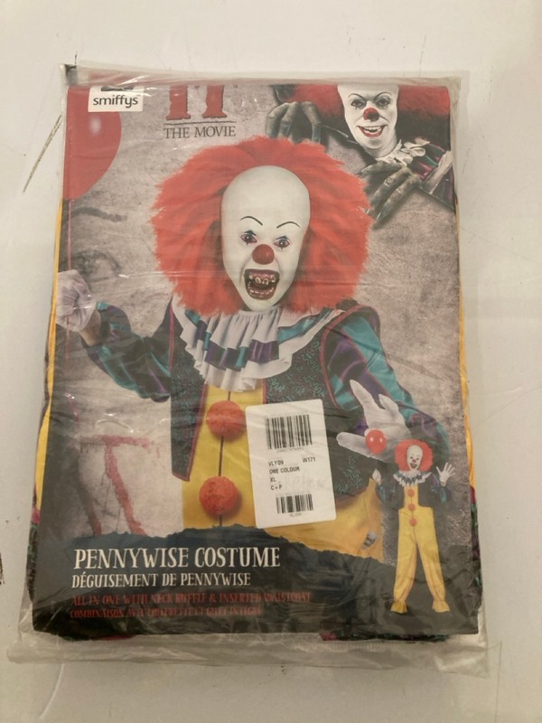Lot 335  
            Nottingham SR7 – Delivery Only 

                
QTY OF FANCY DRESS COSTUMES INC PENNYWISE COSTUME - Image 4