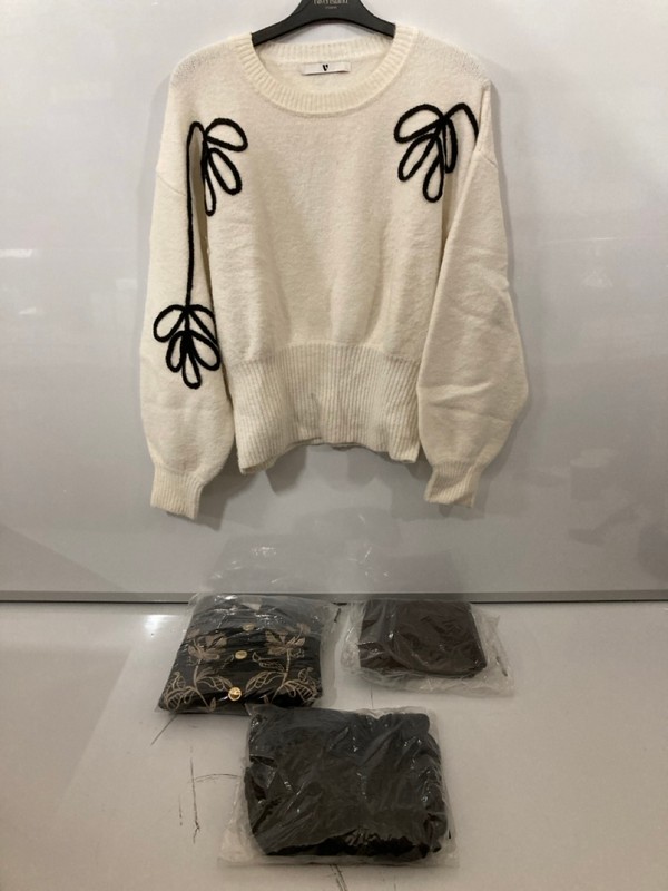 Lot 339  
            Nottingham SR7 – Delivery Only 

                
QTY OF DESIGNER CLOTHING IN VARIOUS SIZES AND DESIGNS - Image 2