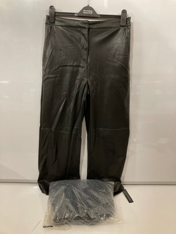 Lot 339  
            Nottingham SR7 – Delivery Only 

                
QTY OF DESIGNER CLOTHING IN VARIOUS SIZES AND DESIGNS - Image 3