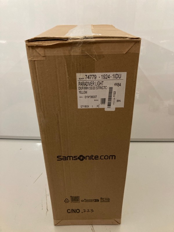 Lot 33  
            Nottingham SR7 – Delivery Only 

                
SAMSONITE PARADIVER LIGHT YELLOW CABIN BAG