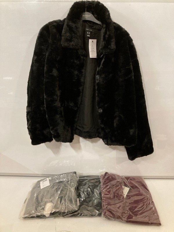 Lot 342  
            Nottingham SR7 – Delivery Only 

                
QTY OF DESIGNER CLOTHING IN VARIOUS SIZES AND DESIGNS - Image 2