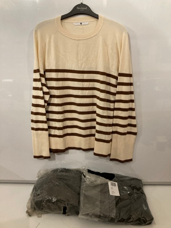 Lot 344  
            Nottingham SR7 – Delivery Only 

                
QTY OF DESIGNER CLOTHING IN VARIOUS SIZES AND DESIGNS