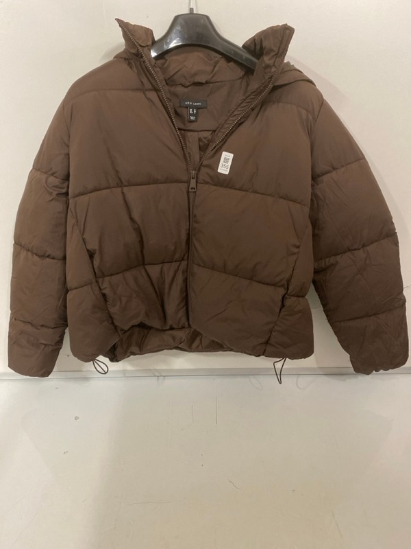 Lot 355  
            Nottingham SR7 – Delivery Only 

                
NEW LOOK WOMEN'S BROWN PUFFER COAT SIZE: UK 16 - Image 4