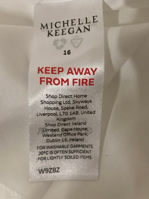 Lot 360  
            Nottingham SR7 – Delivery Only 

                
MICHELLE KEEGAN WOMEN'S DRESS SIZE: 16