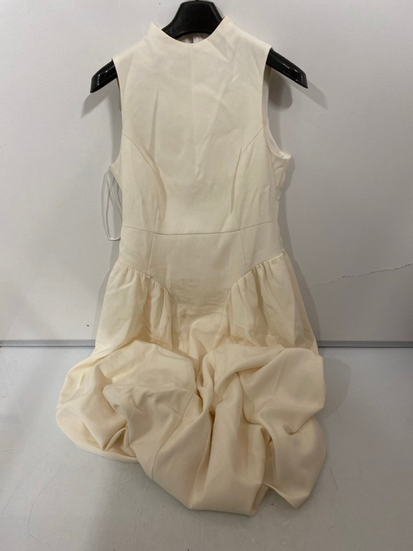 Lot 360  
            Nottingham SR7 – Delivery Only 

                
MICHELLE KEEGAN WOMEN'S DRESS SIZE: 16