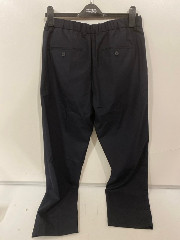 Lot 361  
            Nottingham SR7 – Delivery Only 

                
MNG ESSENTIALS SLIM FIT SUIT TROUSERS SIZE: 32