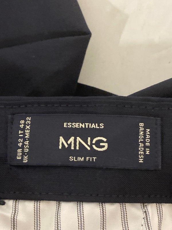 Lot 361  
            Nottingham SR7 – Delivery Only 

                
MNG ESSENTIALS SLIM FIT SUIT TROUSERS SIZE: 32