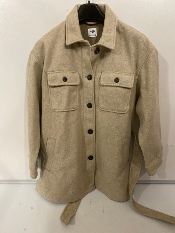 Lot 362  
            Nottingham SR7 – Delivery Only 

                
ZARA TWILL HEAVY DUTY OVERSIZED JACKET SIZE: XL