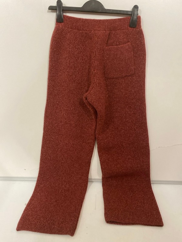Lot 370  
            Nottingham SR7 – Delivery Only 

                
MICHELLE KEEGAN RED FLEECE TROUSERS SIZE: S - Image 2