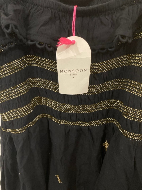 Lot 374  
            Nottingham SR7 – Delivery Only 

                
MONSOON BLAIR EMBROIDED FRILL MIDI DRESS SIZE:M