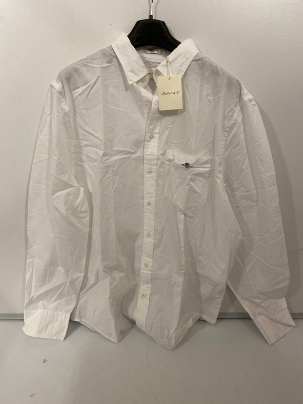 Lot 375  
            Nottingham SR7 – Delivery Only 

                
MEN'S GANT REGULAR CLASSIC POPLIN WHITE SHIRT SIZE: XXL