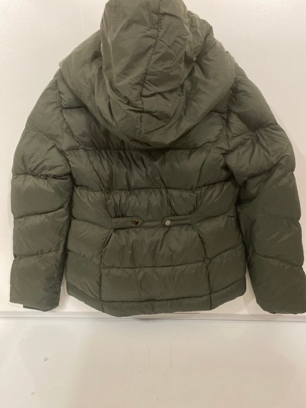 Lot 376  
            Nottingham SR7 – Delivery Only 

                
V BY VERY WOMEN'S PUFFER COAT SIZE: 8