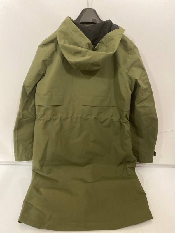Lot 379  
            Nottingham SR7 – Delivery Only 

                
V BY VERY KHAKI GREEN JACKET SIZE: 14