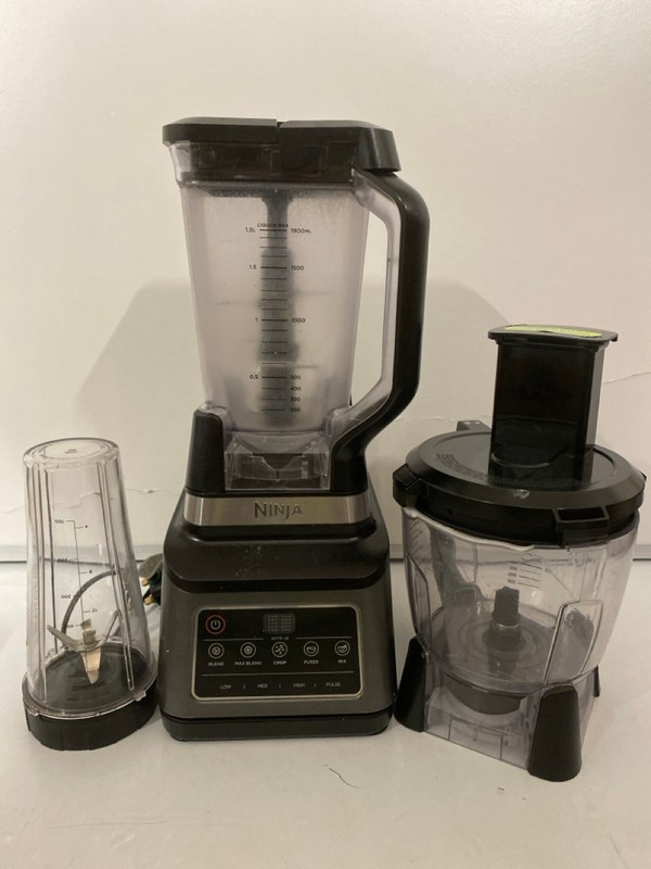 Lot 384  
            Nottingham SR7 – Delivery Only 

                
NINJA FOOD BLENDER/MIXER - Image 3
