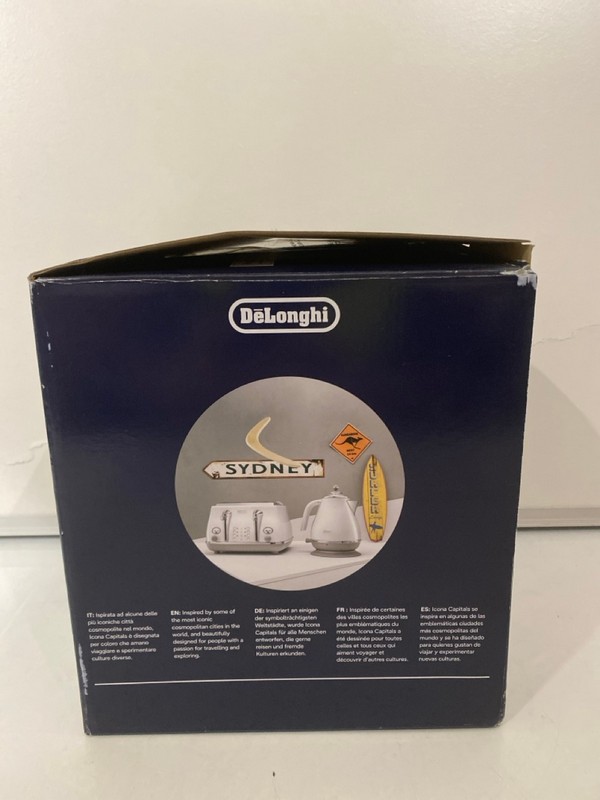 Lot 387  
            Nottingham SR7 – Delivery Only 

                
DELONGHI ICONA CAPITALS 1.7L ELECTRIC KETTLE