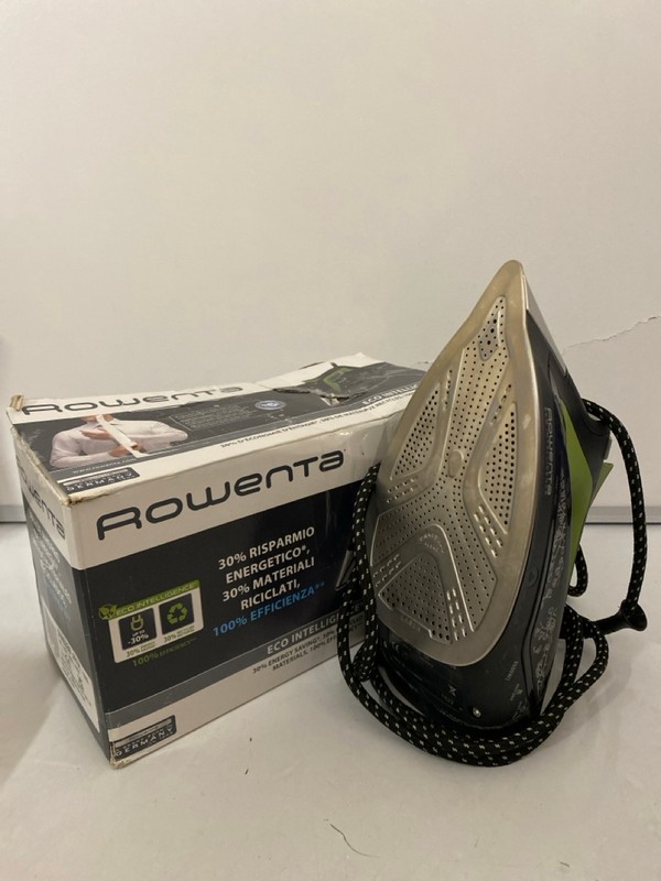 Lot 391  
            Nottingham SR7 – Delivery Only 

                
2 X IRONS INC TEFAL SMART PROTECT PLUS STEAM IRON - Image 2